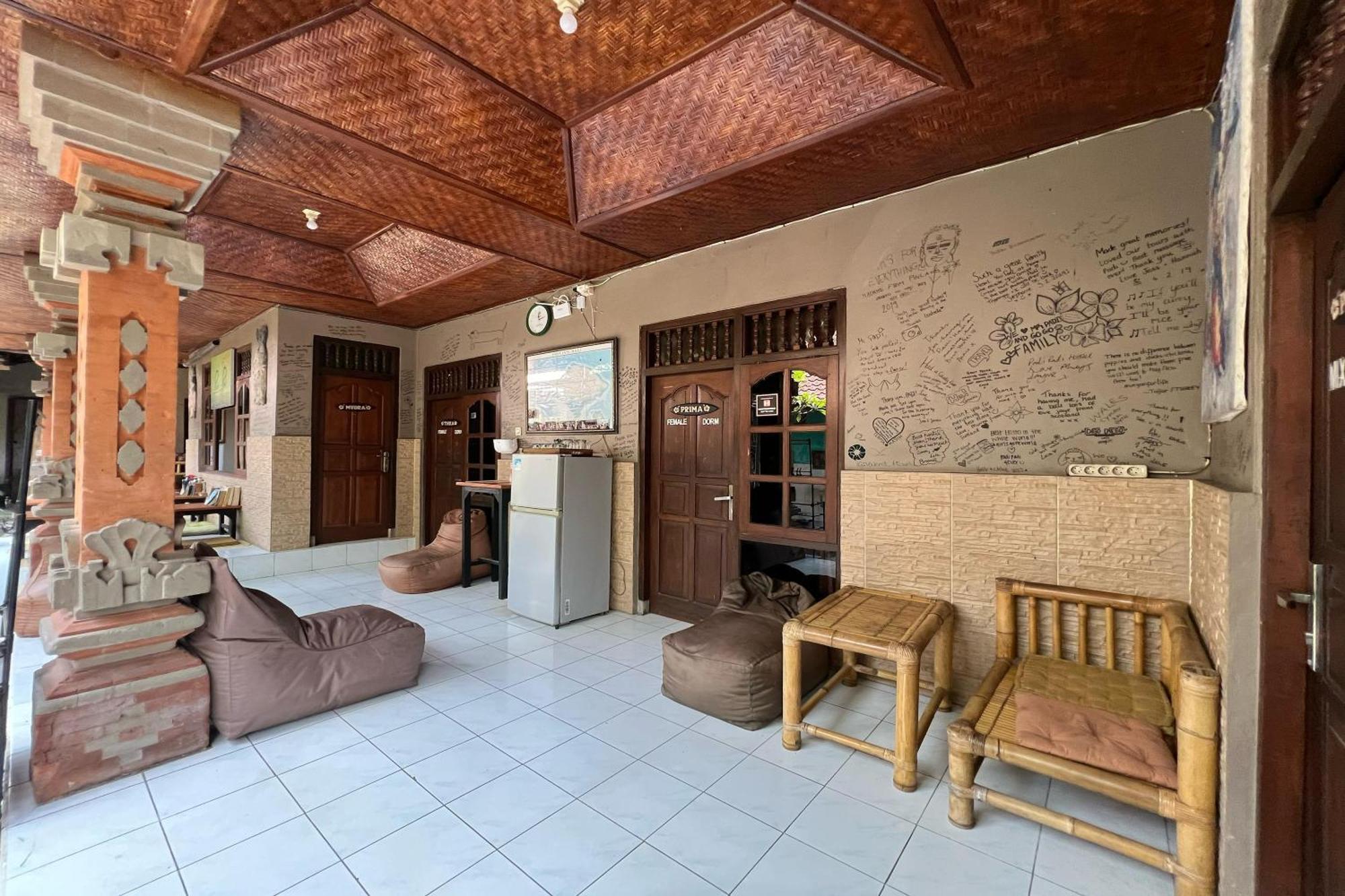 Padi-padi & Bar Hostel Ubud